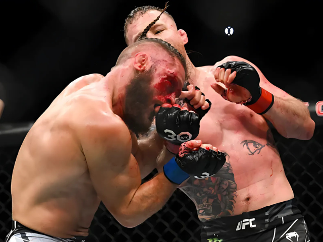 贾斯汀·盖特杰在UFC 313迎战拉斐尔·菲齐耶夫，接替丹·胡克的挑战者角色